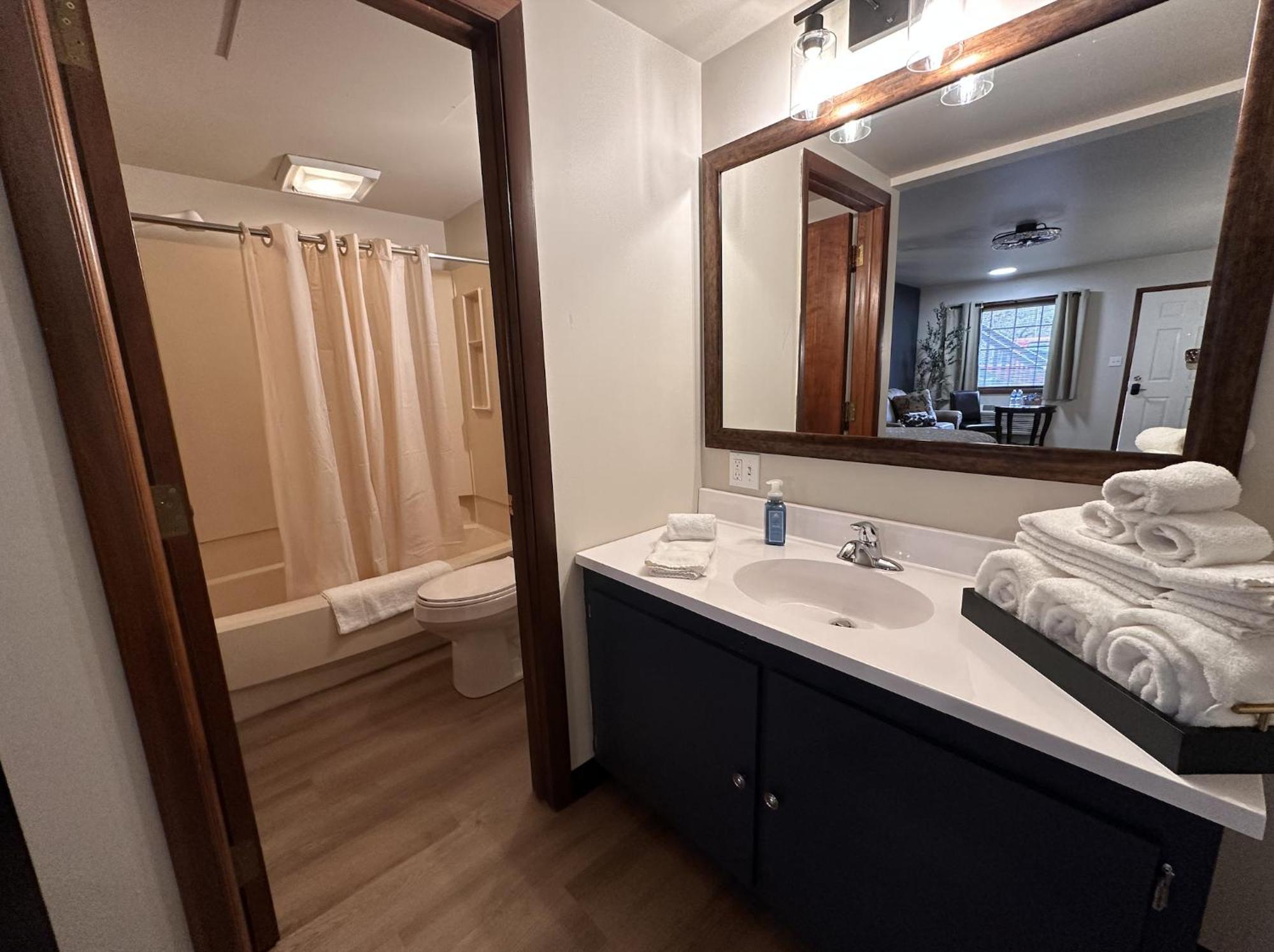 Coshocton The Roscoe Boutique Motel الغرفة الصورة